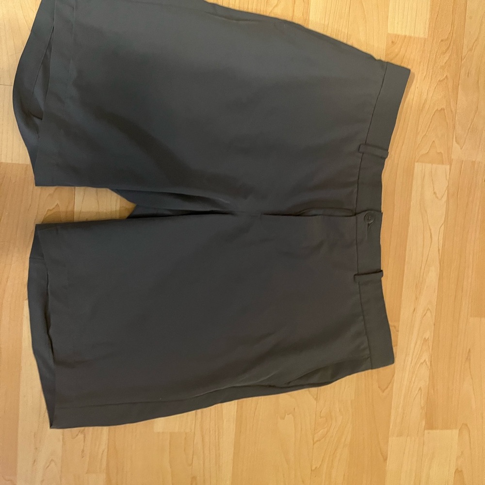 Nike Dri-Fit Golf Shorts size 36